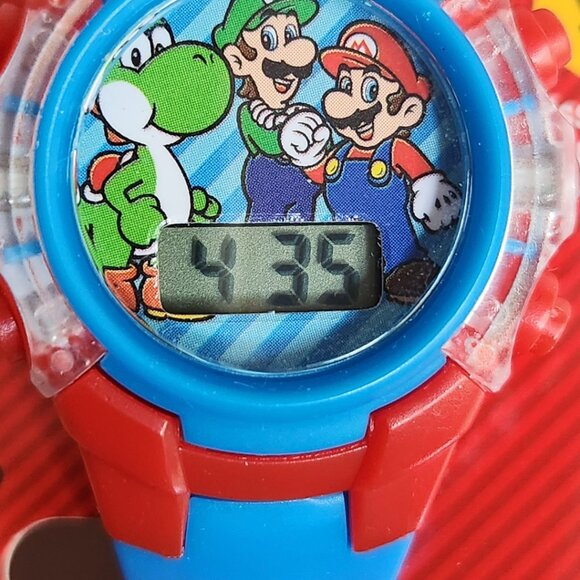Super Mario LED watch. Blinking lights. Giftable - Picture 3 of 6